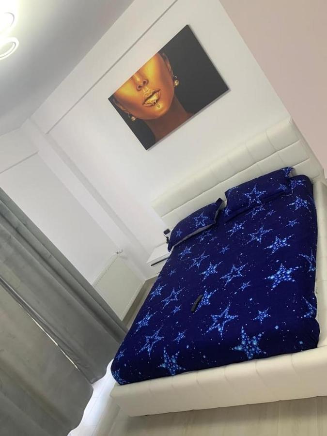 Astoria Apartament'S Navodari Bagian luar foto
