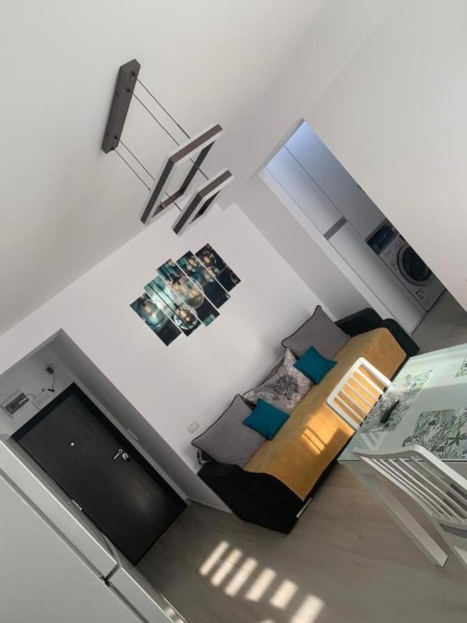 Astoria Apartament'S Navodari Bagian luar foto