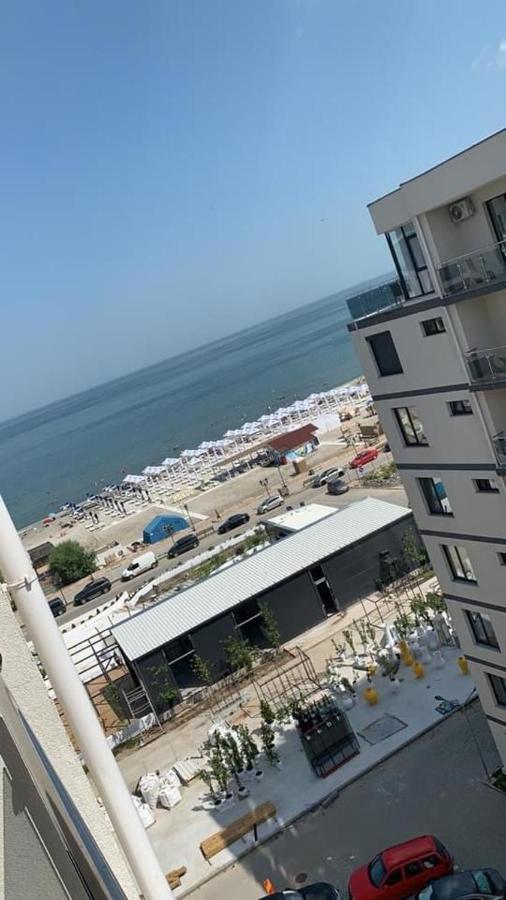 Astoria Apartament'S Navodari Bagian luar foto
